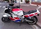 20200903 -100 2015  Yamaha FZR - Hauts de Seine - France le 3 septembre 2020 : MOTO, MOTOS HORS HARLEY, PARIS